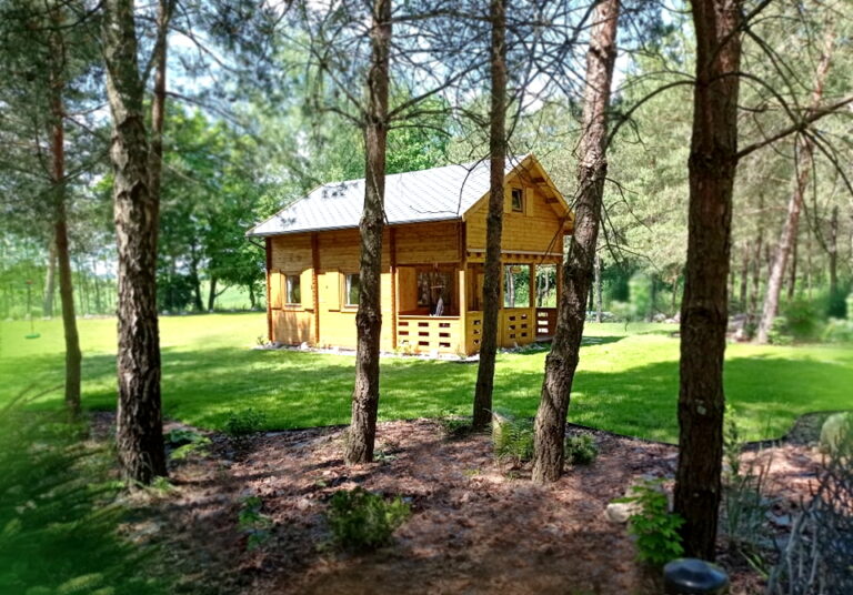 domek letniskowy nad jeziorem Jagodne